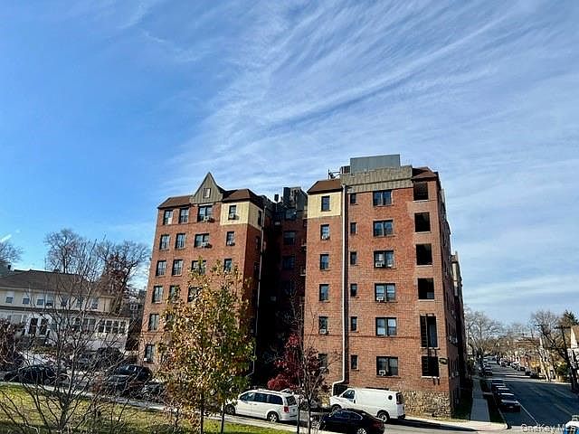 1st image of 590 E Third Street #4O