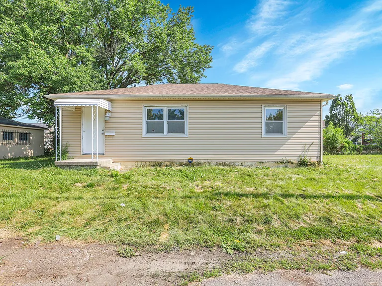 307 S Wheatland Ave — Photo 1