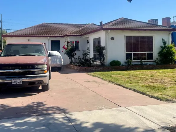 829 4th St, Hollister, CA 95023