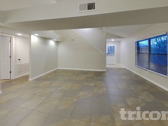 2nd image of 419 E Springtree Way