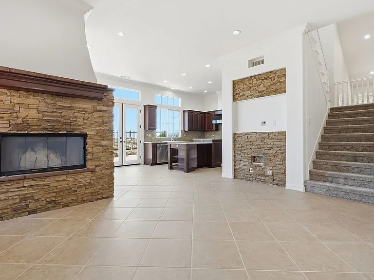 5571 Ocean Terrace Dr — Photo 7