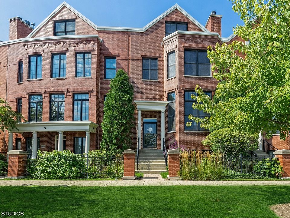 1st image of 1823 Admiral Ct #113