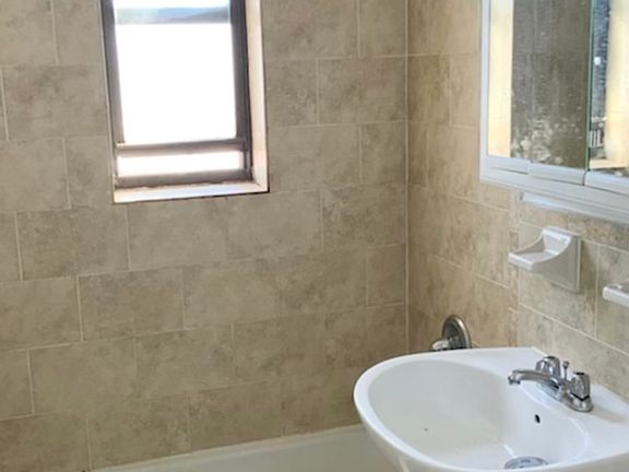 4th image of 3220 Netherland Ave APT 1E