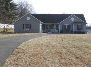 72 Chamberlain Rd, Broad Brook, CT 06016