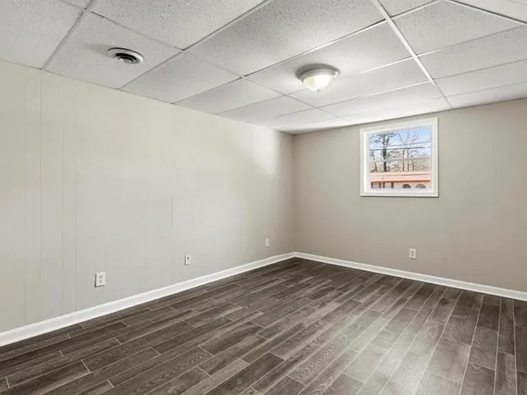 3800 Leisure Ln — Photo 9
