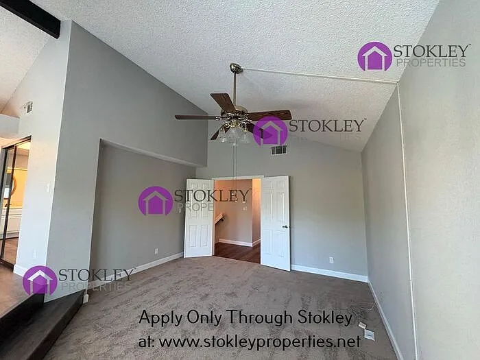 2397 Lake Meadow Cir — Photo 31