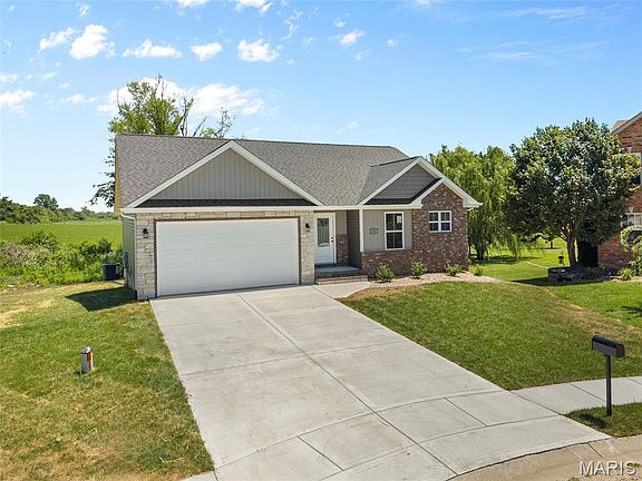 2nd image of 2832 Beth Ann Ct