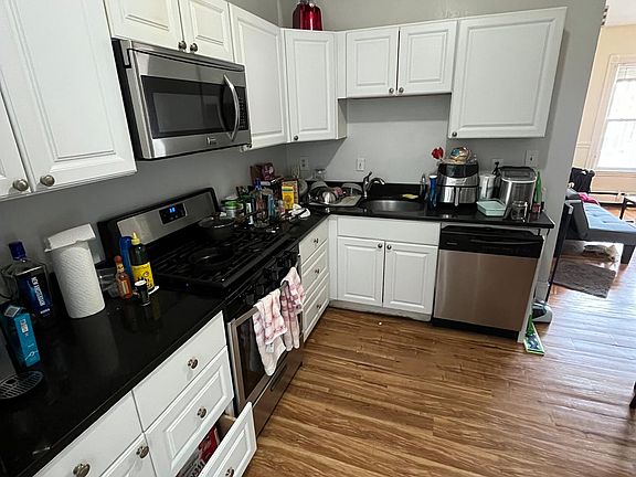 2nd image of 80 Hillside St #2U