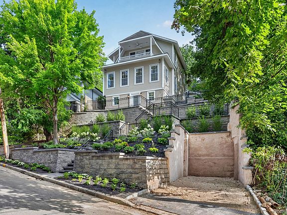 3rd image of 111 Altamont Avenue