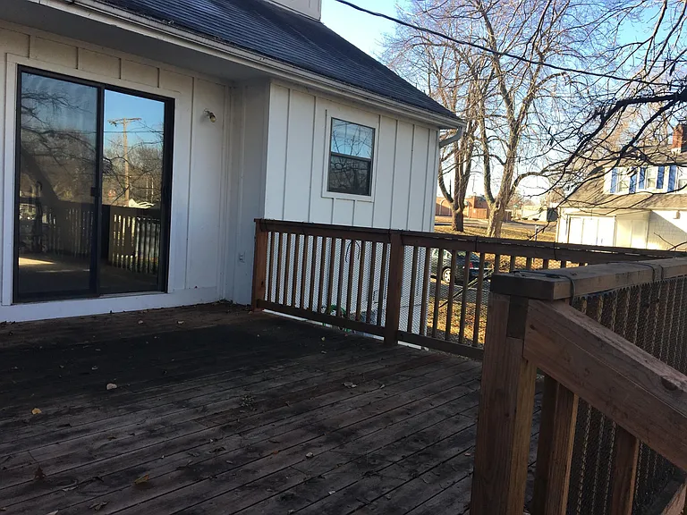 9104 Elmhurst Dr — Photo 3