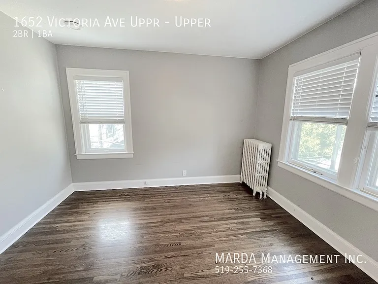 1652 Victoria Ave #UPPER — Photo 15