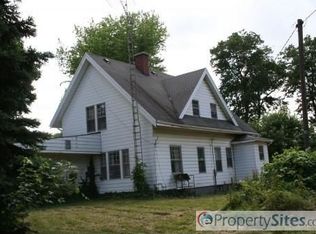 1430 S Red Bud Trl, Buchanan, MI 49107