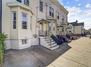 210 7th St #904, Harrison, NJ 07029