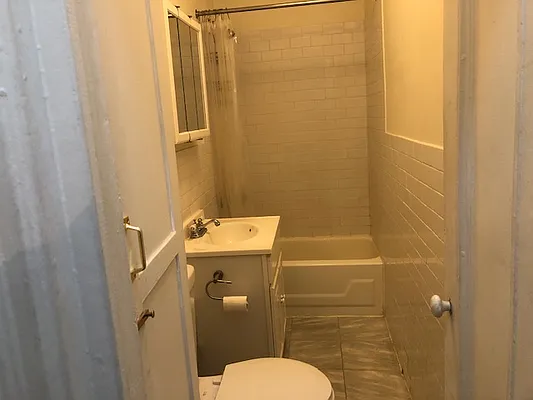 Rented by Friedman Roth Realty | media 27