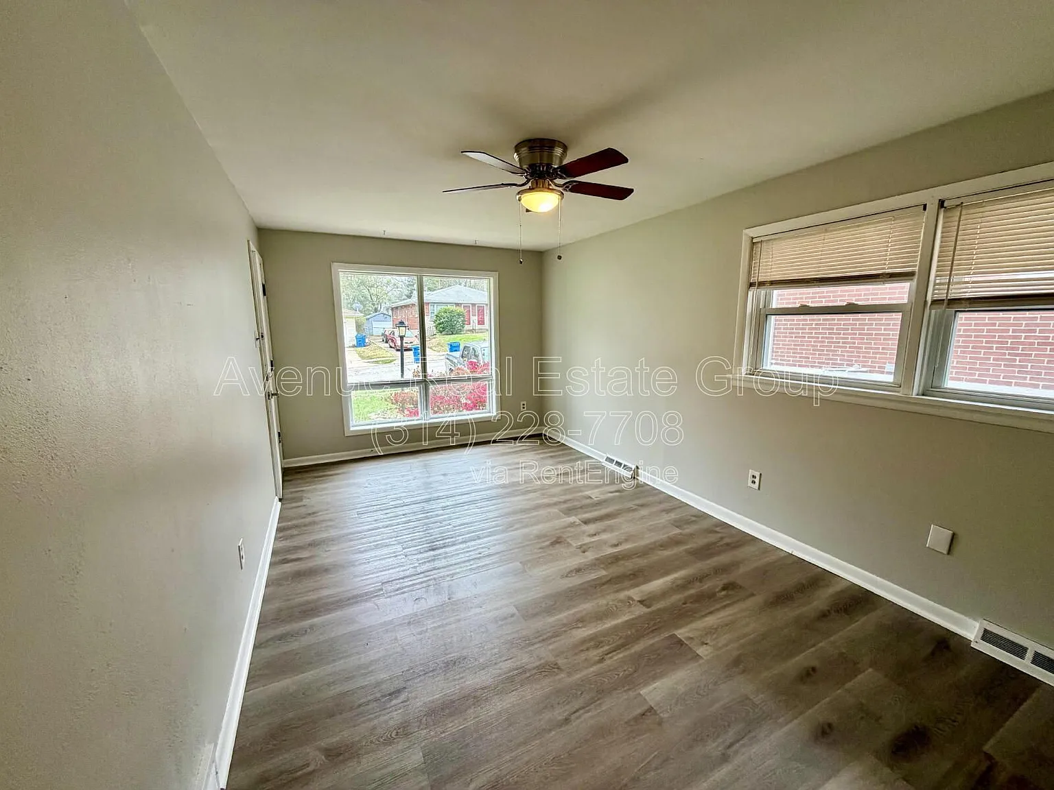 2 bed, 1.0 bath, 1504 sqft, $1,225 — Photo 2