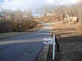 3rd image of 305 Hampton Forest Trl