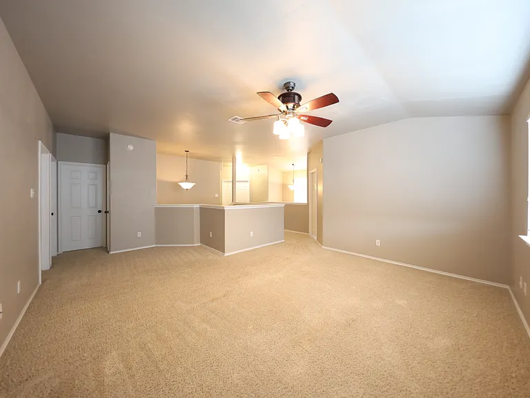 2203 Ryan Dr — Photo 16