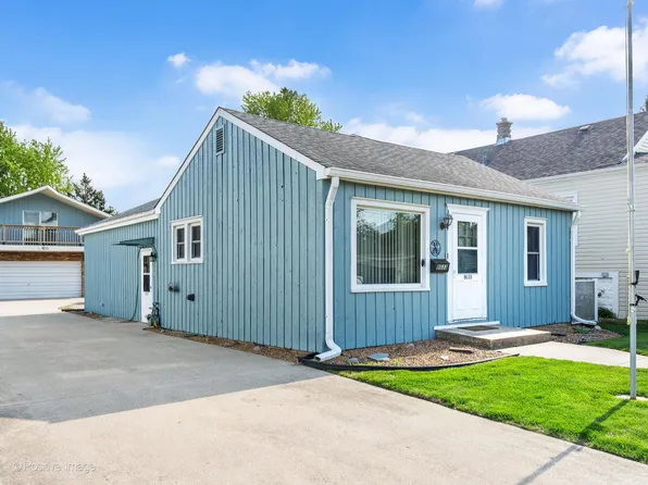 8033 45th Ct, Lyons, IL 60534