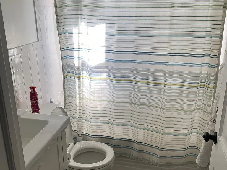 5914 Coral Sea Ave — Photo 8