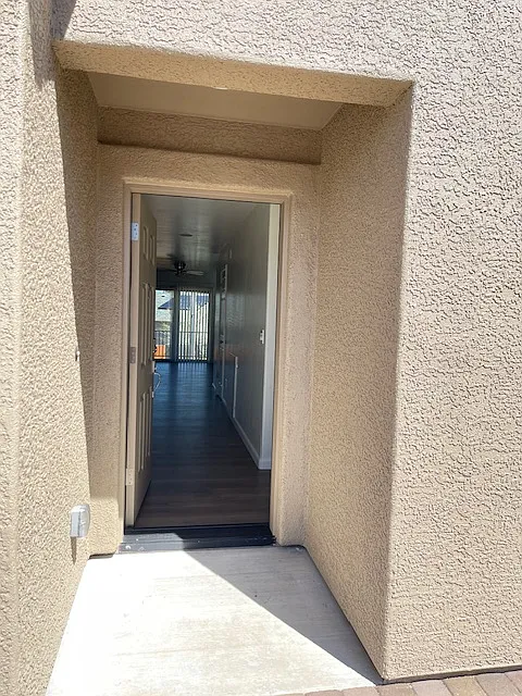 3 bed, 1431 sqft, $2,100 — Photo 3