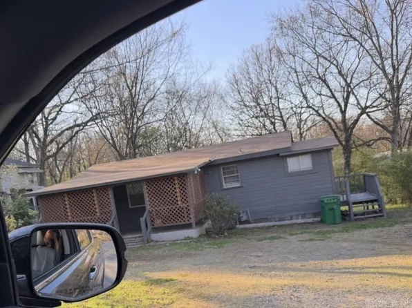 7405 Reed Rd, North Little Rock, AR 72118