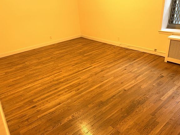 3rd image of 221 Linden Blvd APT B19
