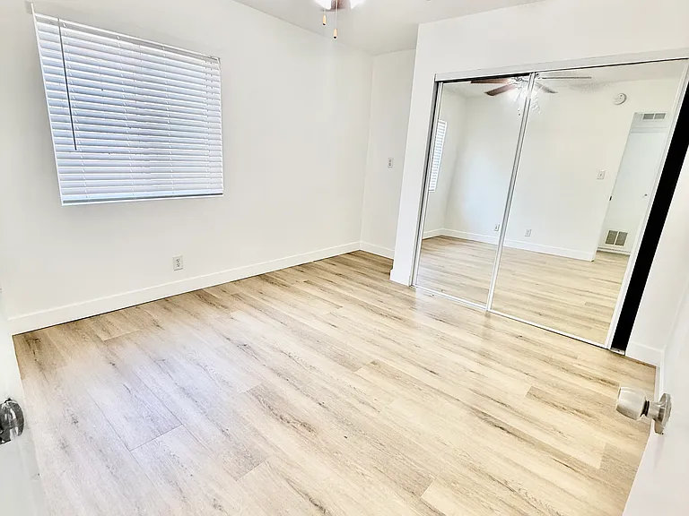 3374 Overland Ave #1 — Photo 11