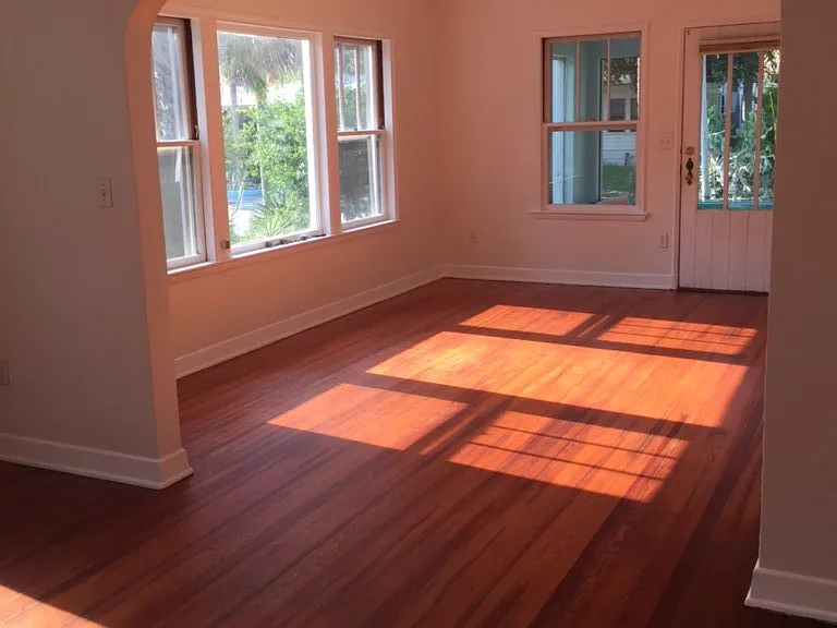 318 Braddock Ave — Photo 1