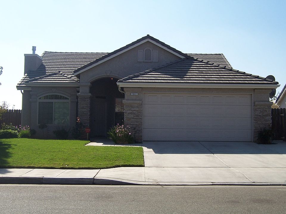 1st image of 2981 E Cromwell Ave