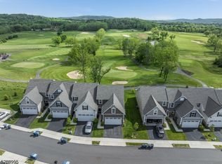 7 Sharp Shinned Ct, Washington, NJ 07882