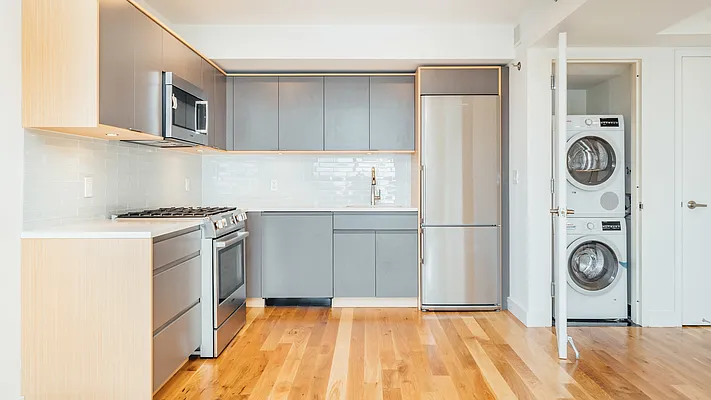 Rented by Nooklyn NYC LLC | media 32