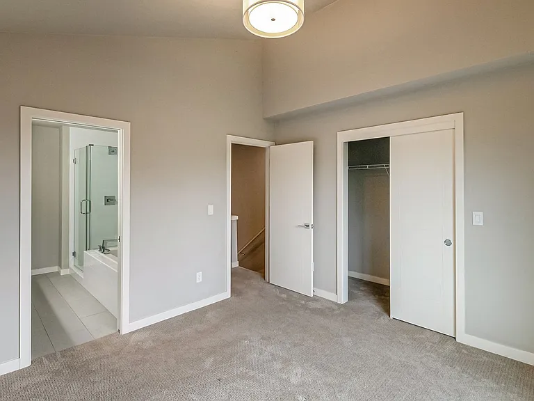953 N Skidmore St — Photo 13