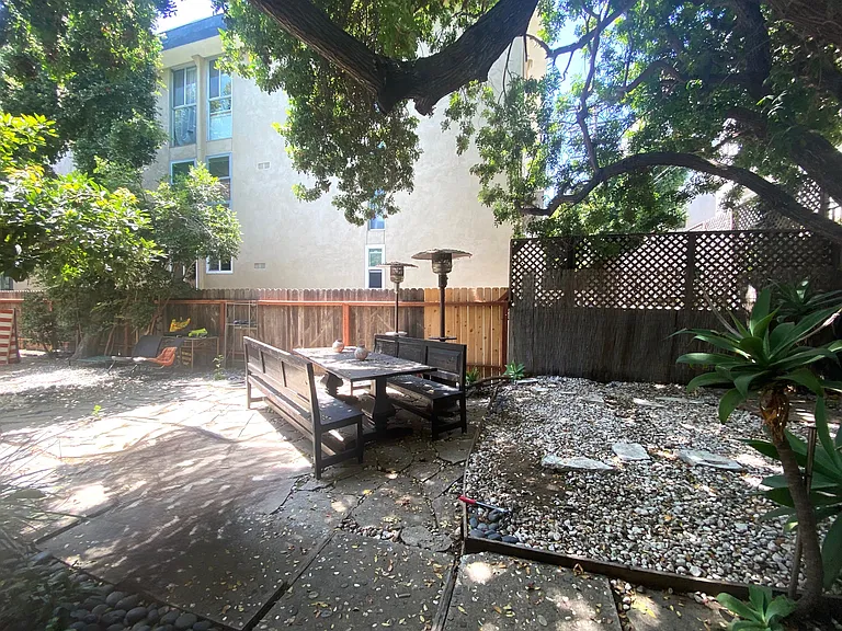 10625.5 Kinnard Ave #10625.5 — Photo 9