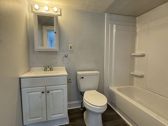 2nd image of 509 W Stephen St