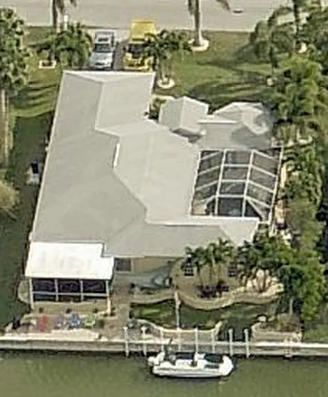 Pool house(is on the top right, adjacent to pool)