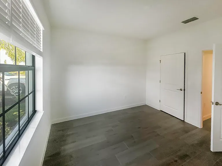 19278 Hinkley Dr — Photo 10