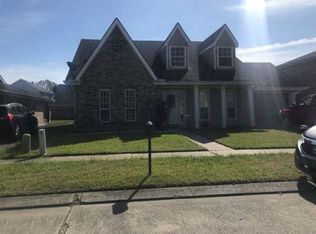 2825 Acorn Dr, Violet, LA 70092