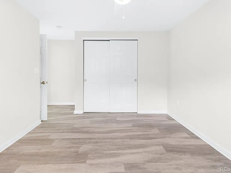 400 W Chester St — Photo 15