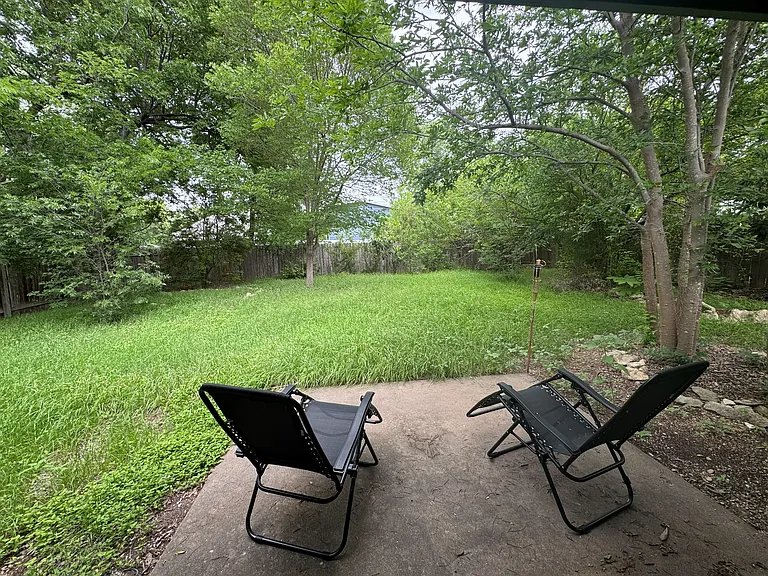 904 Aurora Cir — Photo 6
