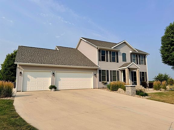 3rd image of 804 Prairie Ln