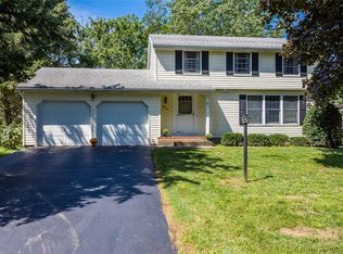 51 Sandhurst Dr, Rochester, NY 14617