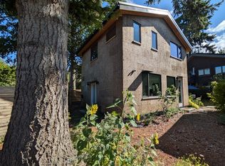 10719 1st Ave NW #B, Seattle, WA 98177