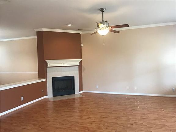 4th image of 5024 Barlow Dr