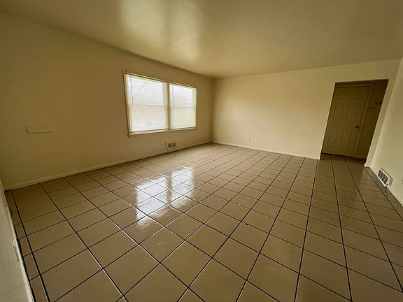 3rd image of 5264 N 84th St