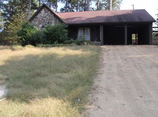 1002 Lakewood Dr, New Albany, MS 38652