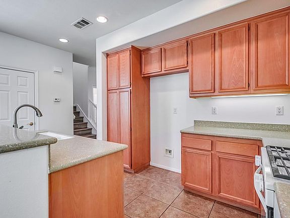 4th image of 28364 Triese St