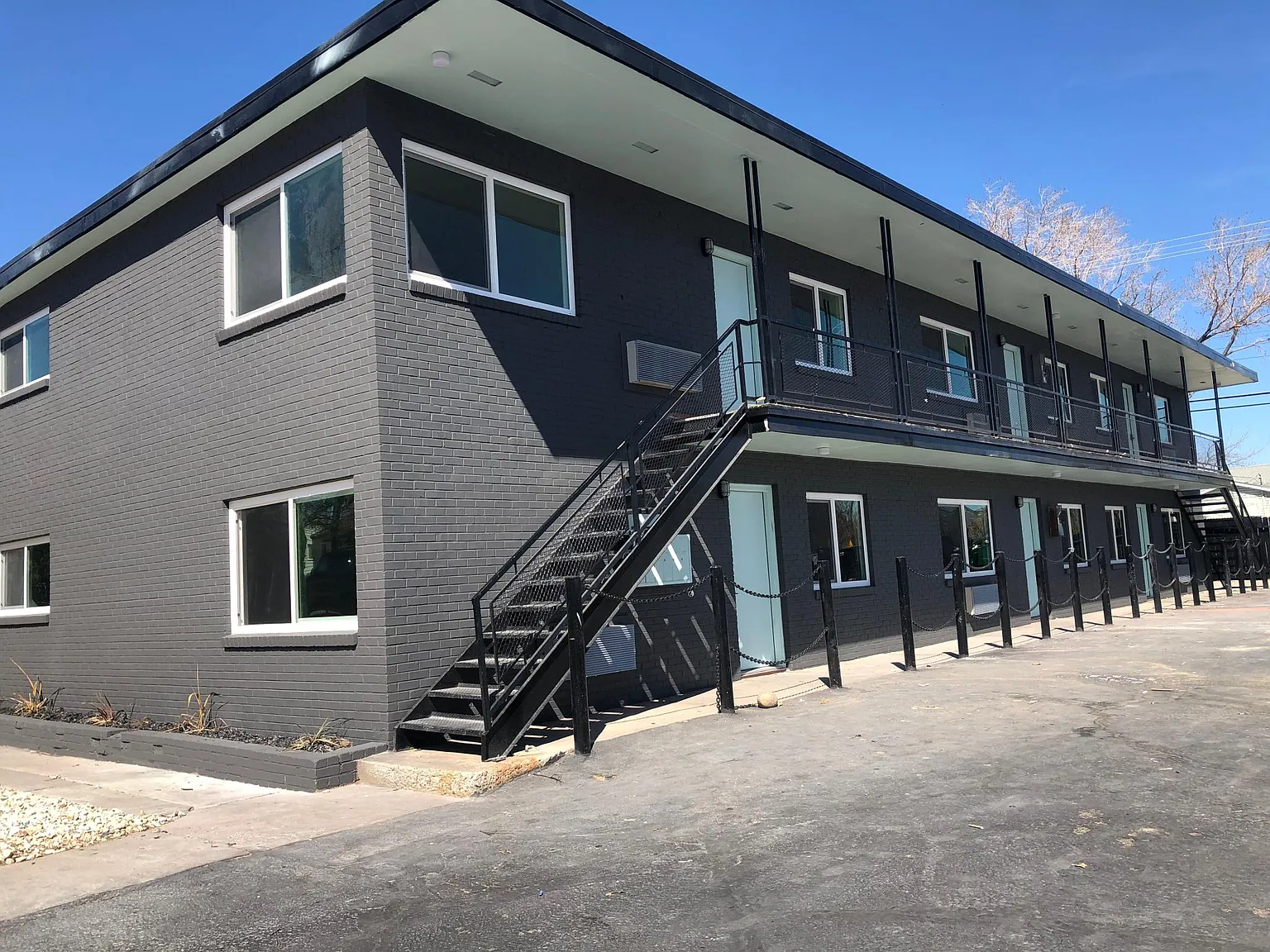 1101 E Taylor St #1-6 photo 1
