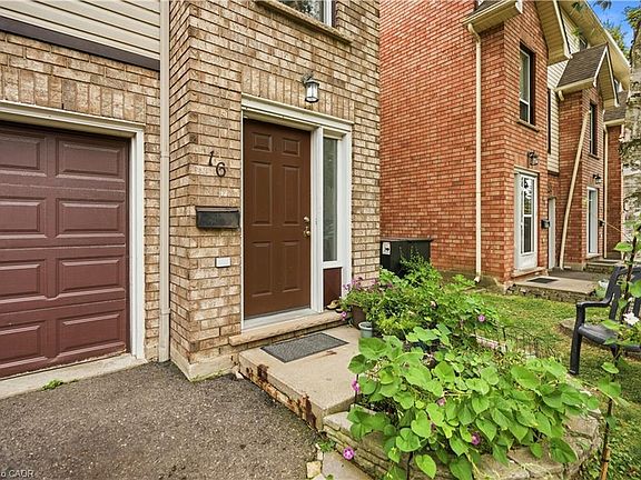 4th image of 384 Limeridge Rd E #16