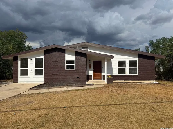 606 E LANGLEY BLVD, Universal City, TX 78148