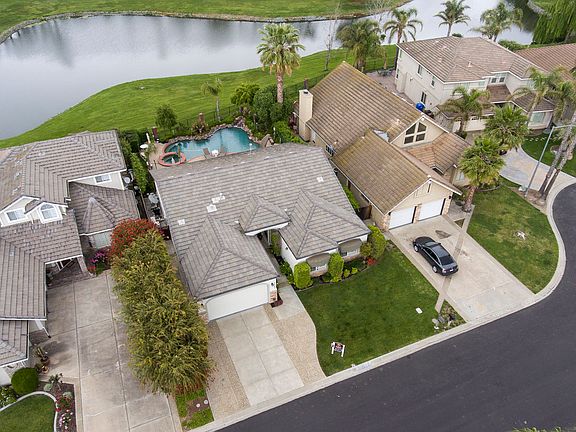 3rd image of 5441 Fairway Ct